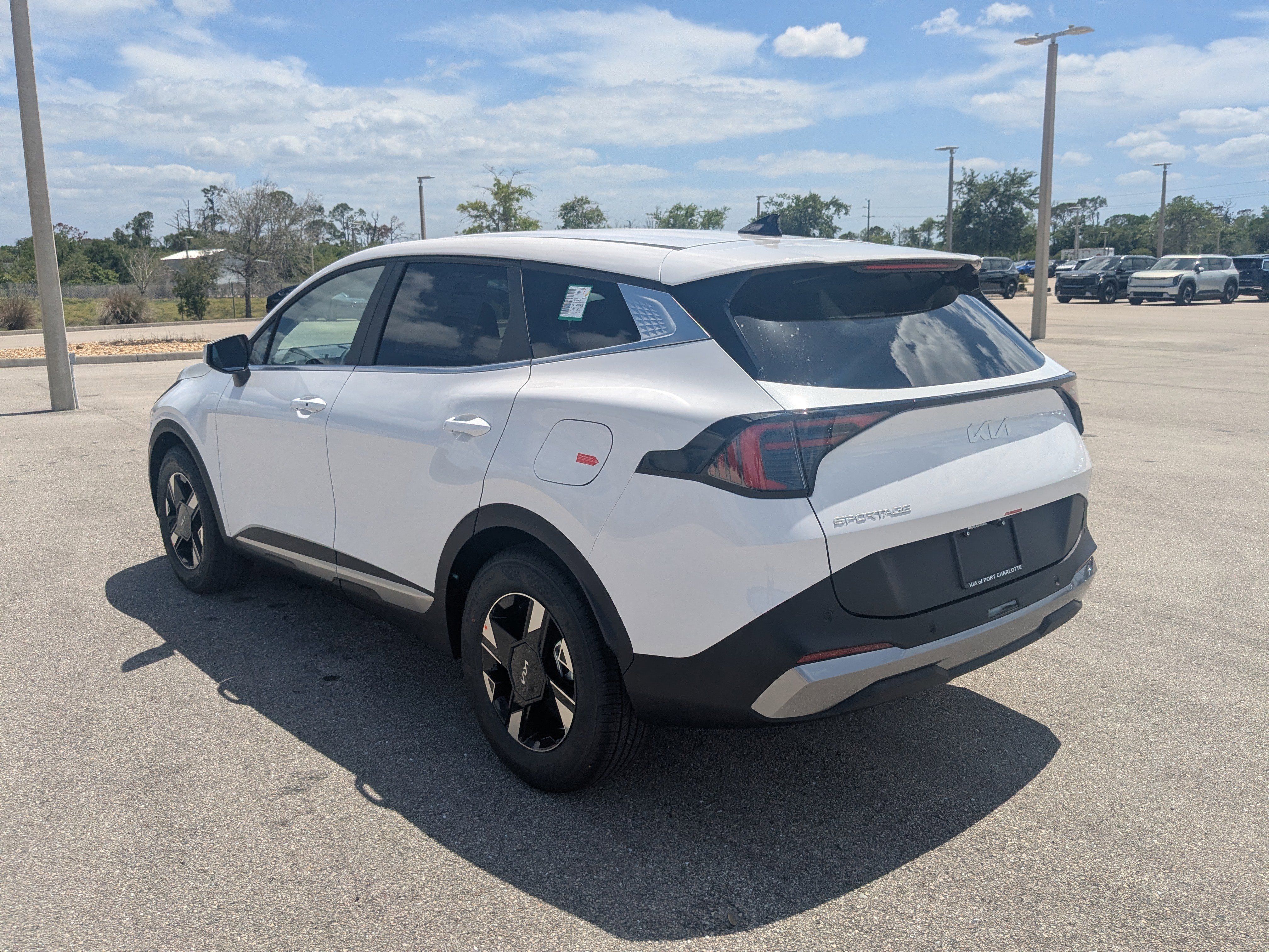 New 2026 Glacial White Pearl Kia LX image 7