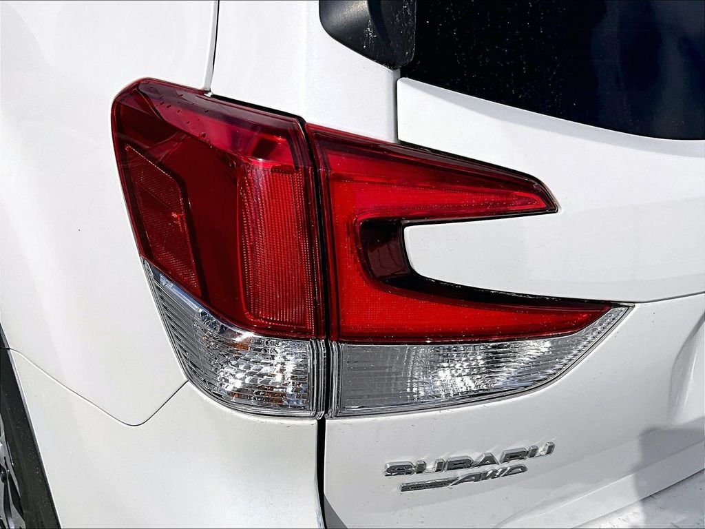 Used 2023 Crystal White Pearl Subaru Premium image 32