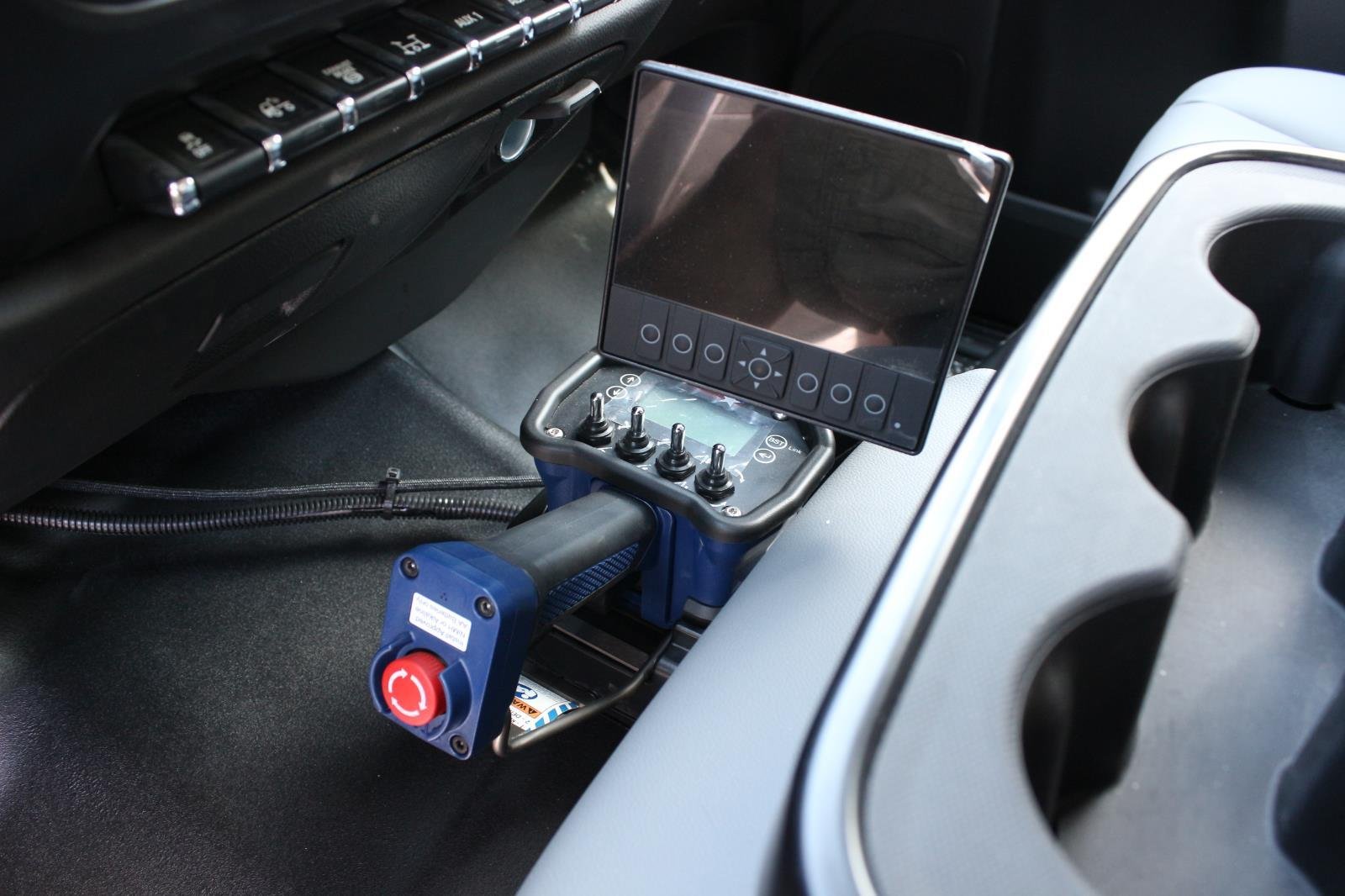 New 2025 Summit White Chevrolet Work Truck image 30
