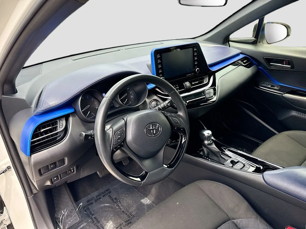 Used 2021 White Toyota XLE image 9