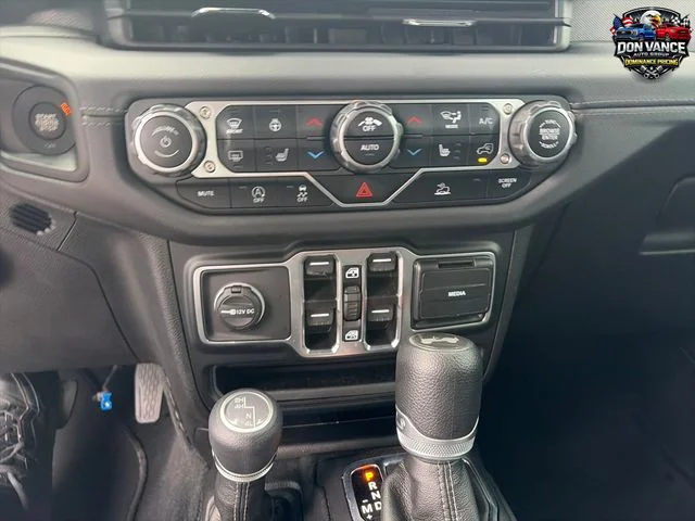 Used 2024 Blue Jeep Sahara image 18