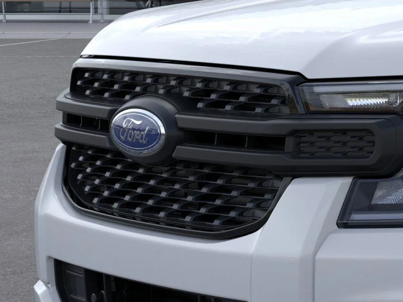 New 2025 Oxford White Ford XL image 17