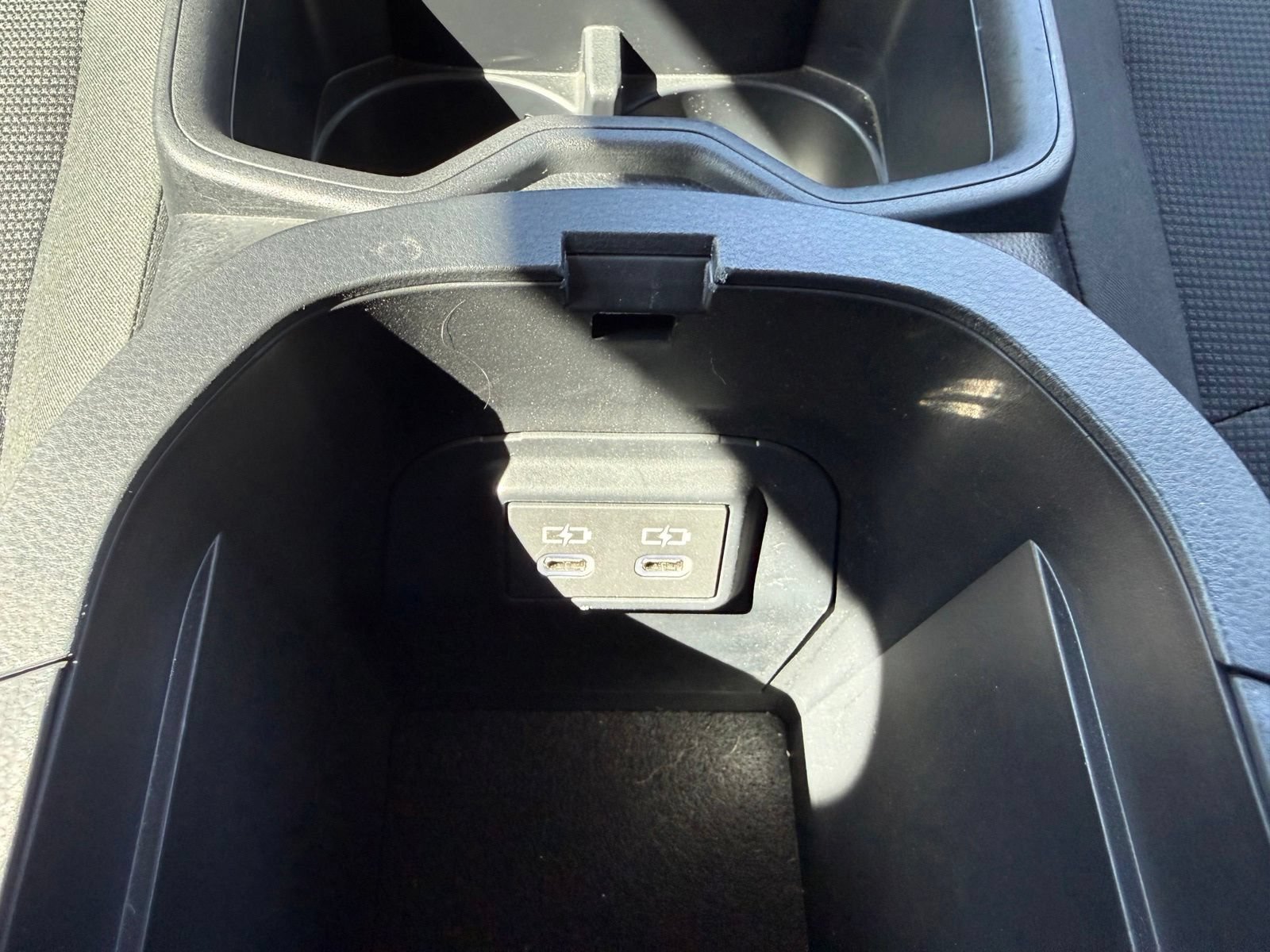 2025 Toyota RAV4 LE - Photo 29