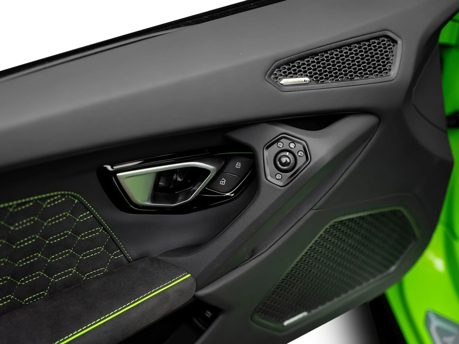 Used 2024 Green Lamborghini Base image 61