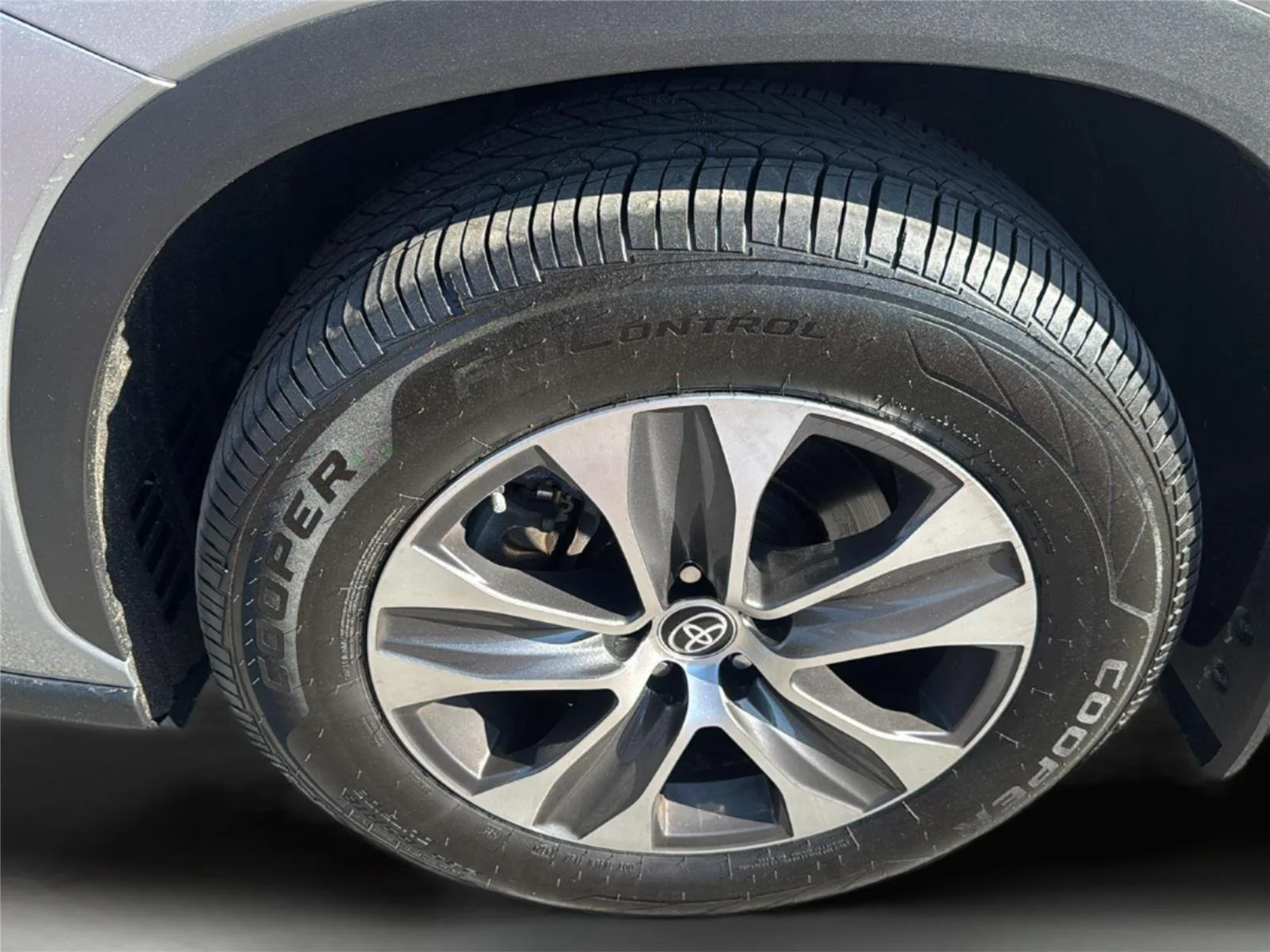 2023 Toyota Highlander XLE - Photo 40