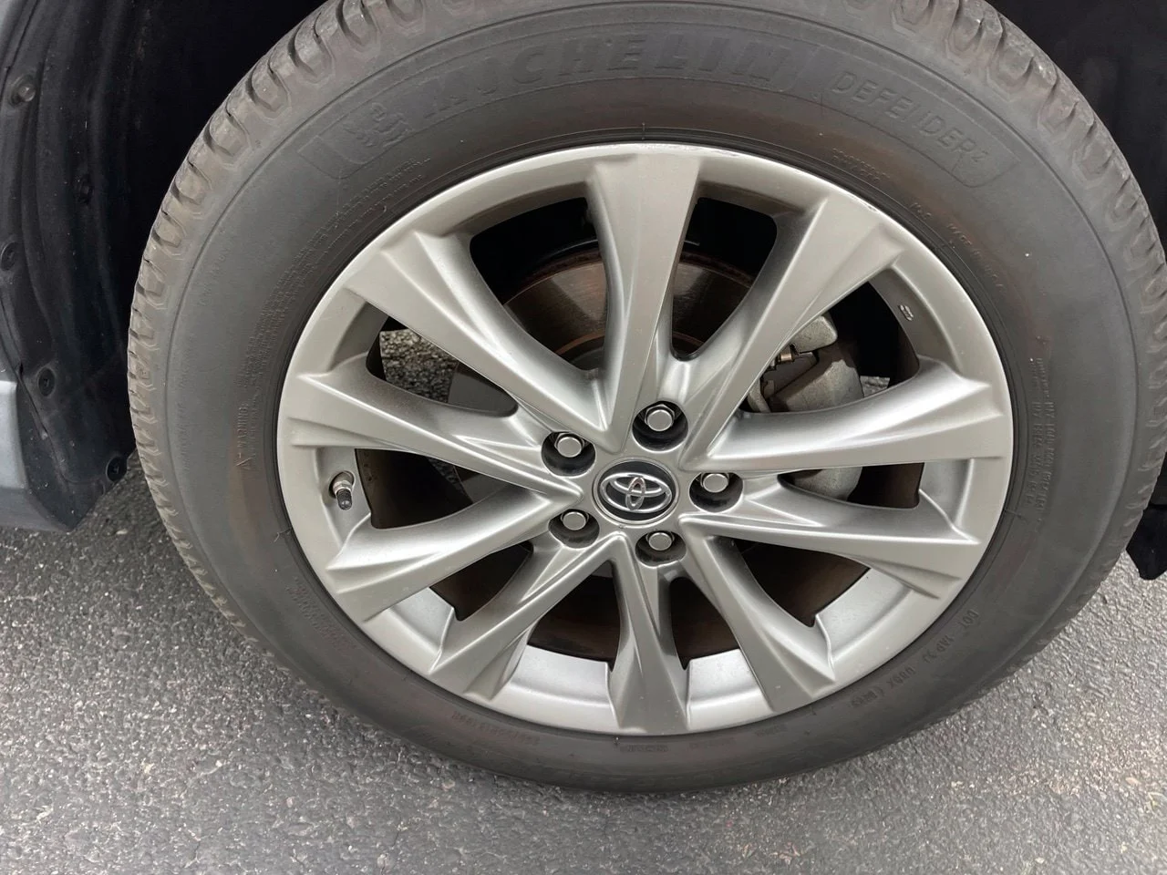 Used 2018 Magnetic Gray Metallic Toyota Limited image 3
