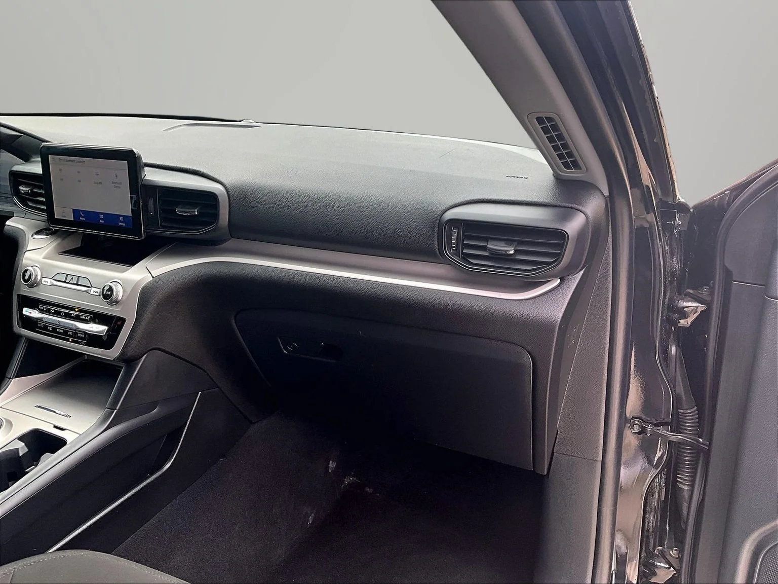 Used 2023 Black Ford XLT image 18