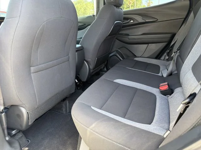 Used 2024 Summit White Chevrolet LT image 17