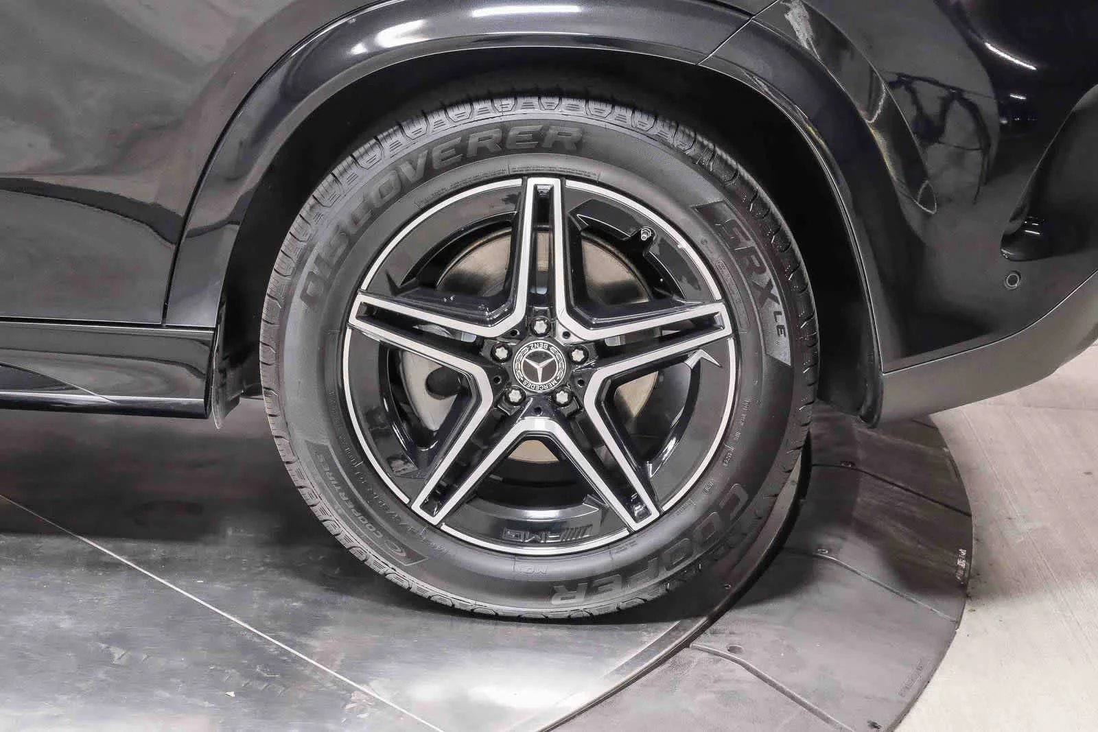Imagen 9: Mercedes-Benz GLE 580 de 2025 de segunda mano certificado, color negro obsidiana metalizado
