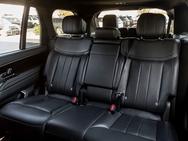 Used 2023 Carpathian Gray Premium Metallic Land Rover SE image 24