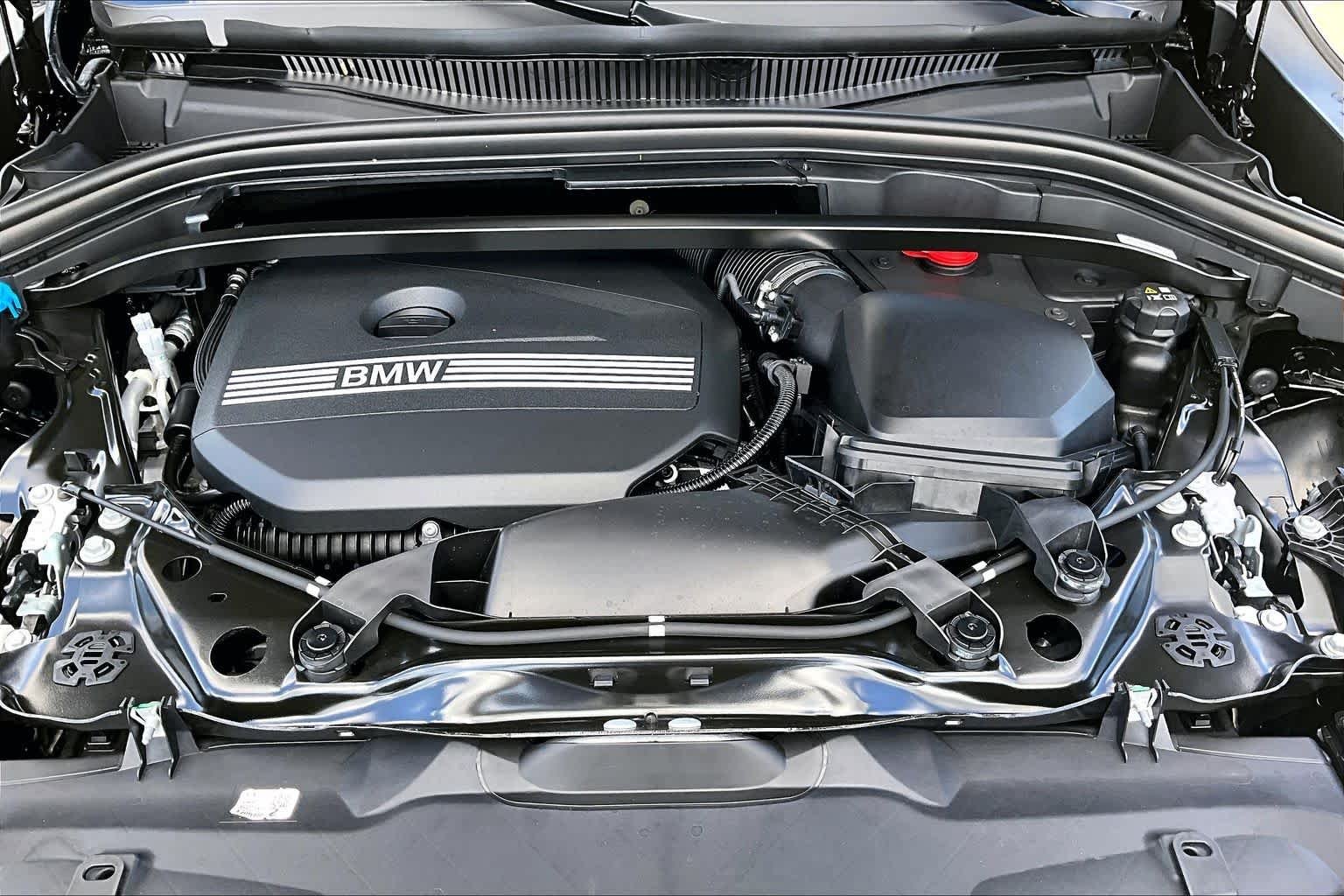 Used 2026 Black Sapphire Metallic BMW xDrive28i image 30