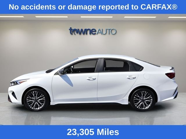 Used 2024 White Kia GT-Line image 2