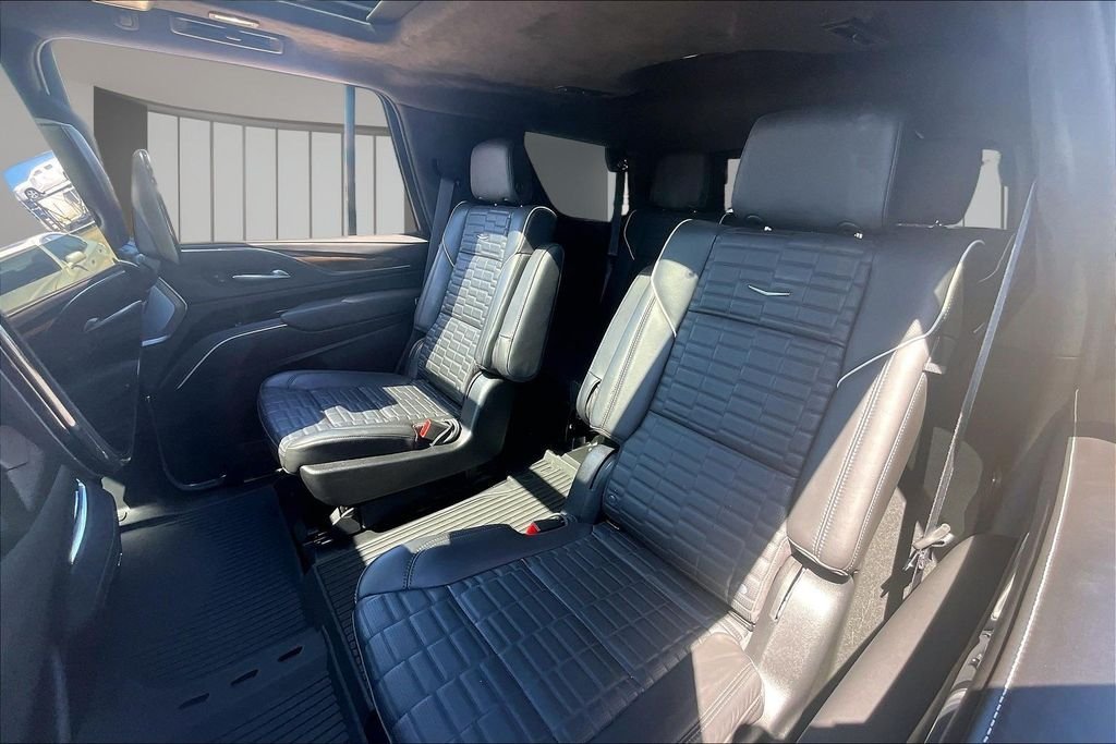 Used 2024 Gray Cadillac Sport Platinum image 27