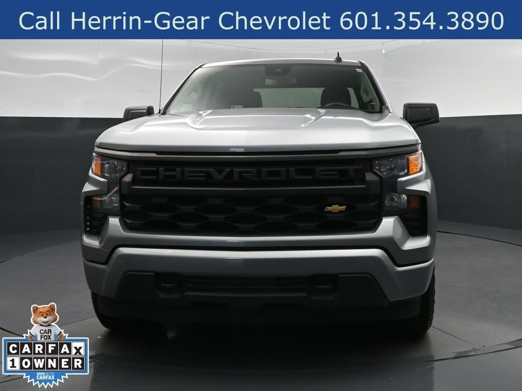 Used 2023 Gray Chevrolet Custom image 10