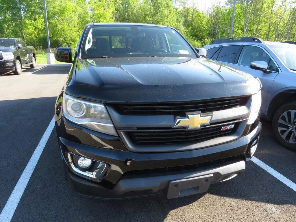 Used 2020 Black Chevrolet Z71 image 5