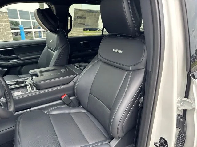 New 2027 Star White Metallic Tri-Coat Ford MAX Platinum image 16