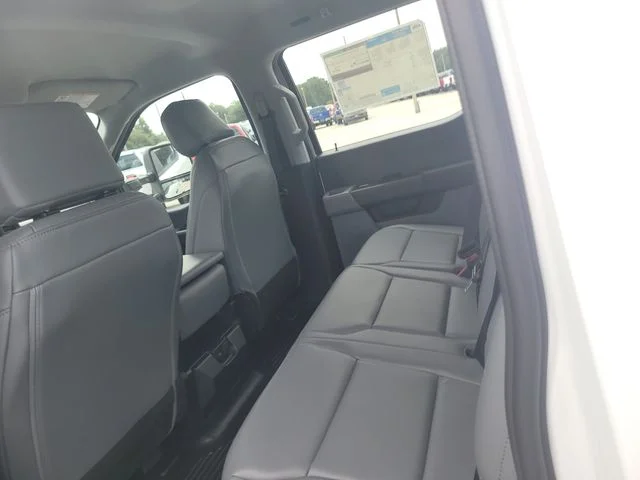 New 2026 Oxford White Ford XL image 13