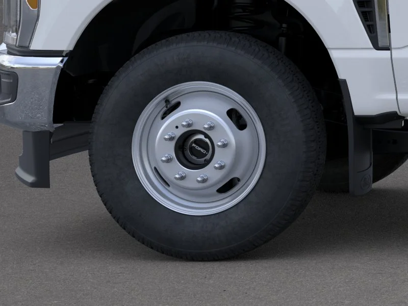 New 2026 Oxford White Ford F-350® XLT image 19