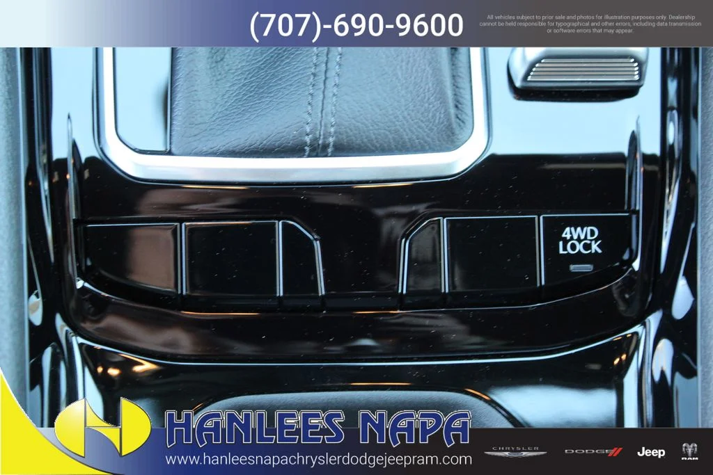 Used 2026 White Jeep Latitude image 19