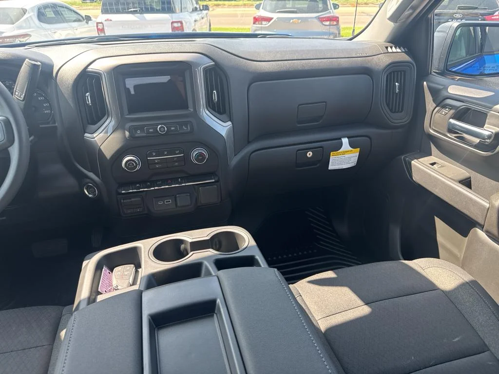 2025 Chevrolet Silverado 1500 Custom - Photo 15
