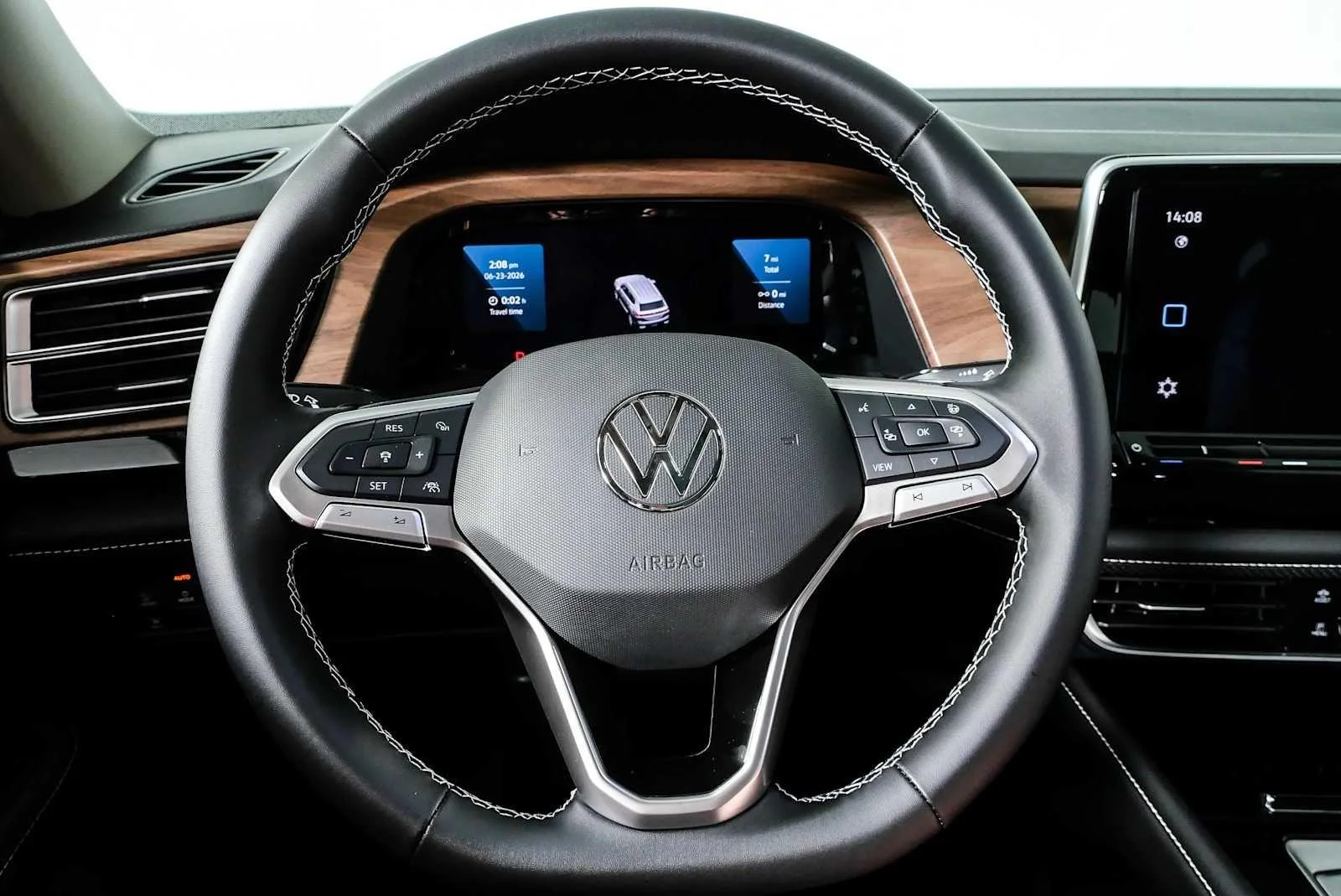 New 2026 Deep Black Pearl Volkswagen 2.0T SE w/Technology image 9