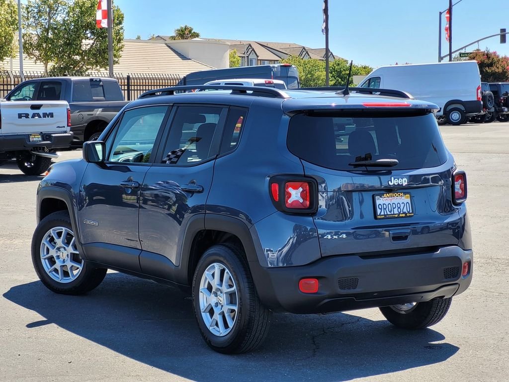 Used 2023 Blue Jeep Latitude image 6