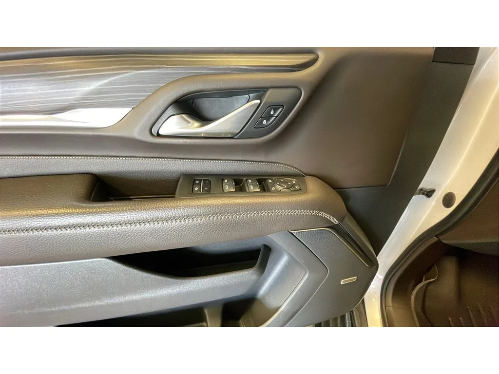 Used 2022 White Frost Tri-Coat GMC Denali image 10