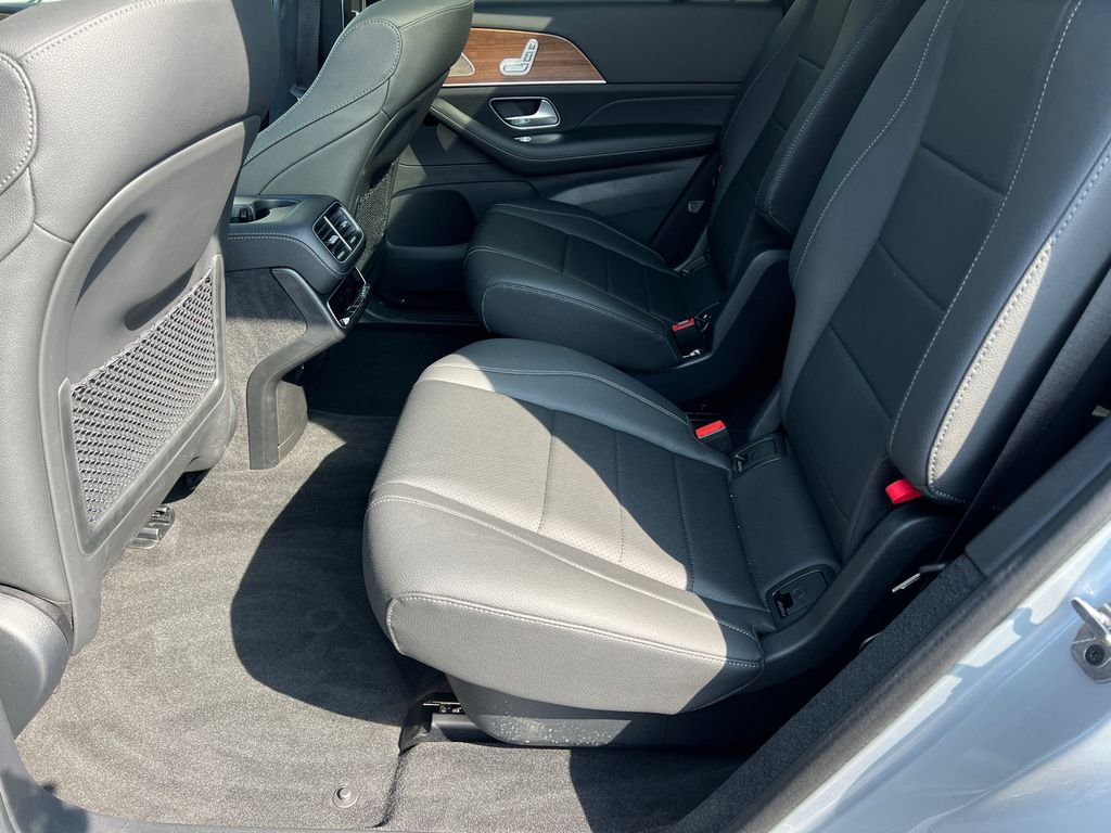 Certified Used 2025 Silver Mercedes-Benz GLS 450 image 25