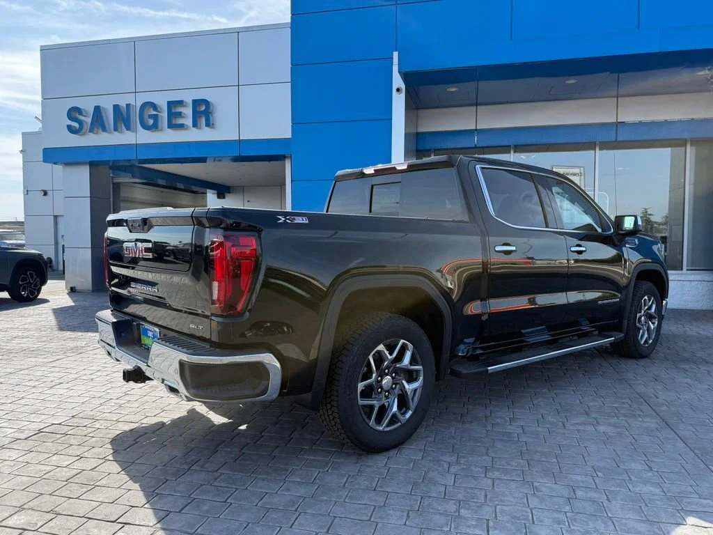 New 2026 Onyx Black GMC SLT image 10