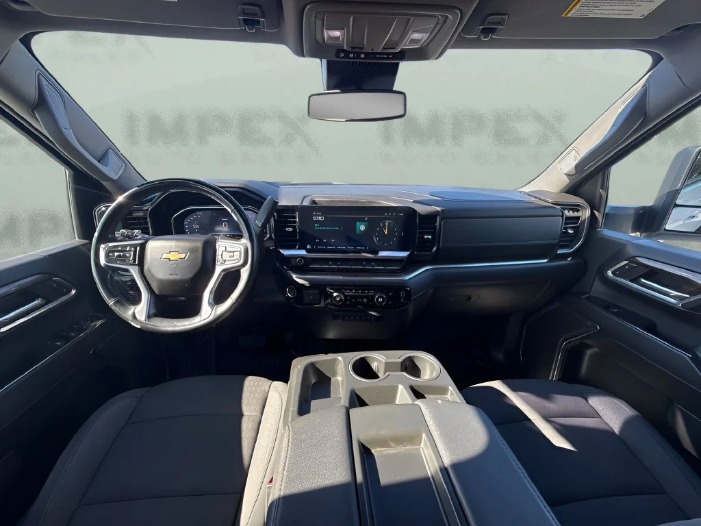 Used 2024 White Chevrolet LT image 11