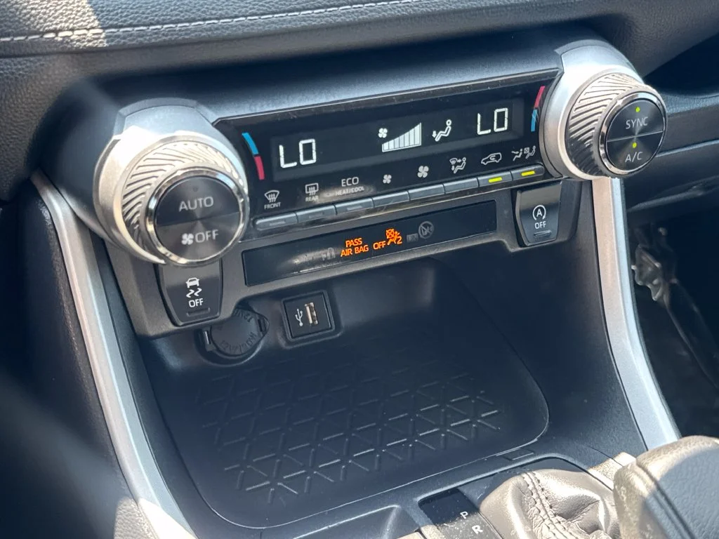 Used 2025 Silver Toyota XLE image 25