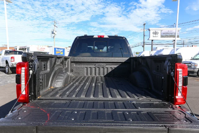 New 2027 Black Metallic Ford XLT image 9