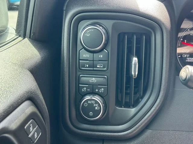 2024 Chevrolet Silverado 1500 Custom - Photo 19