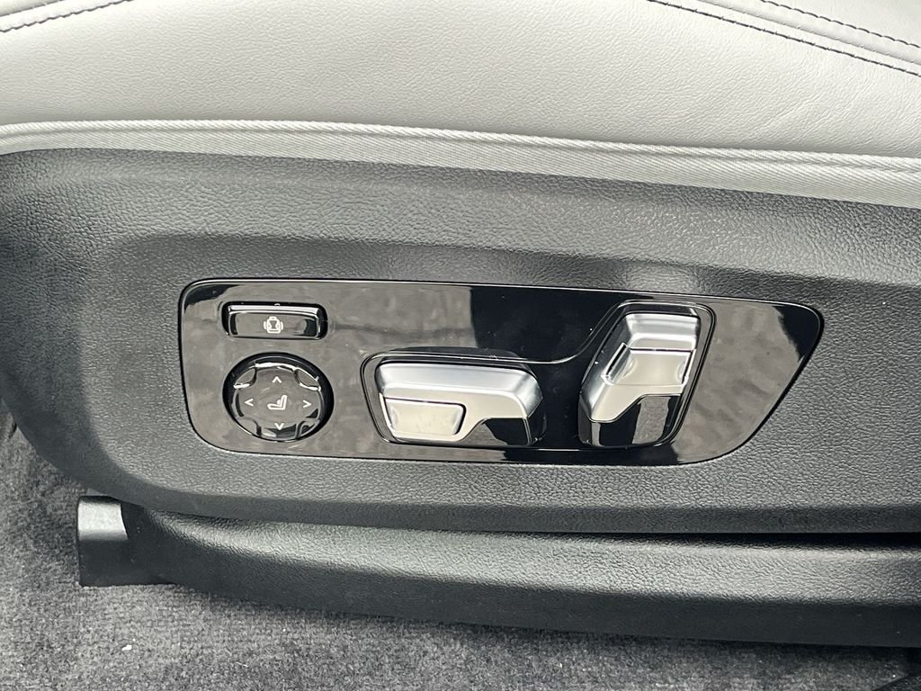 2026 BMW XM Base - Photo 12