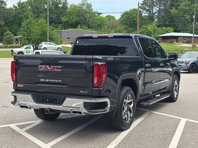 Used 2022 Silver GMC SLT image 5