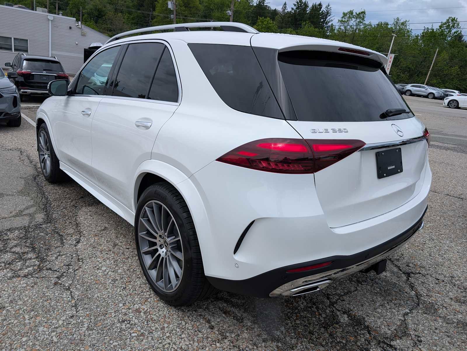 New 2026 Polar White Mercedes-Benz GLE 350 image 9