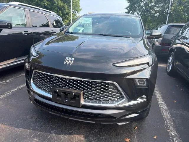 Used 2025 Ebony Twilight Metallic Buick Avenir image 4