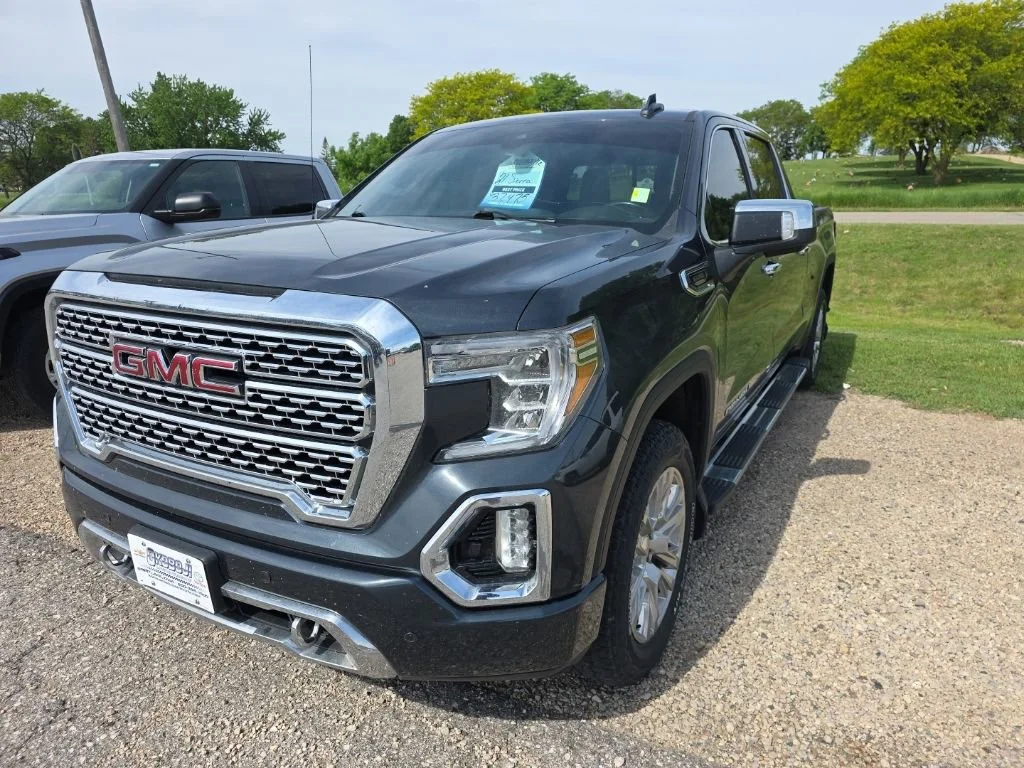 2021 GMC Sierra 4WD Crew Cab Short Box Denali's photo