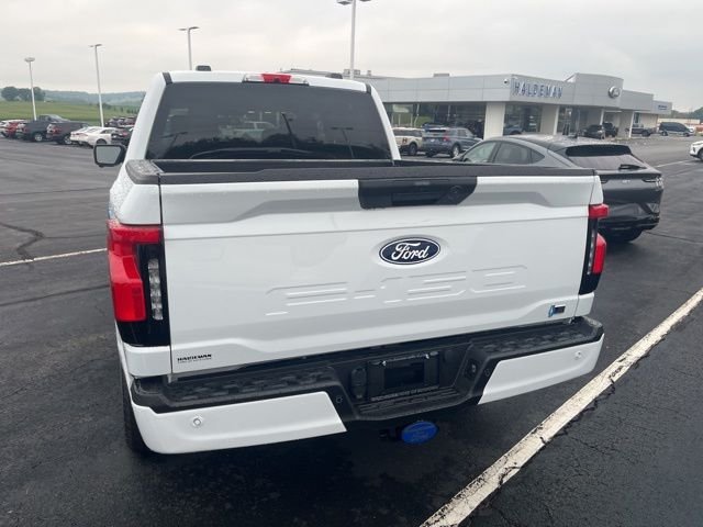 2025 Ford F-150 Lightning Flash - Photo 25