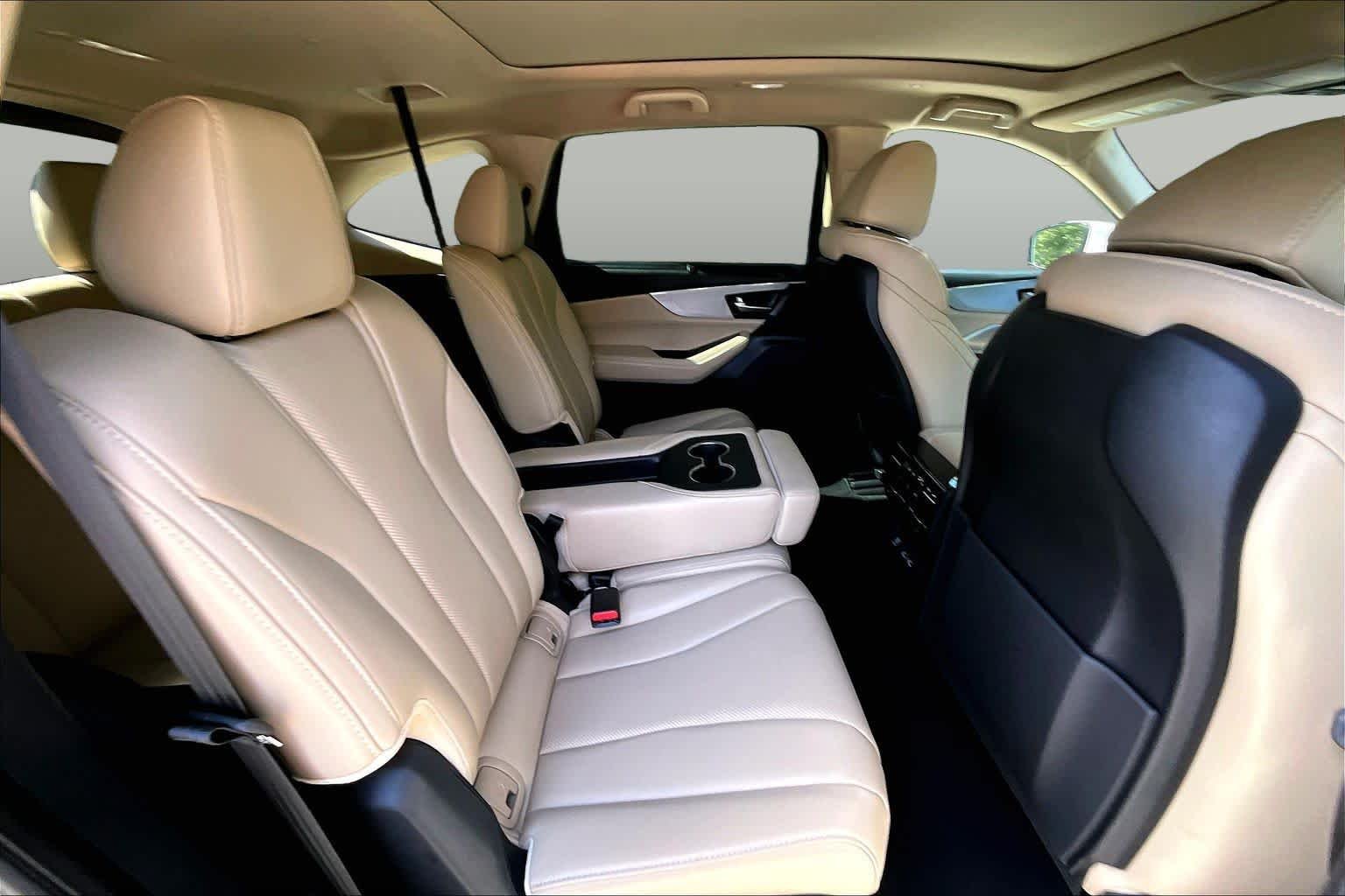 Used 2024 Platinum White Pearl Acura w/Technology Package image 20