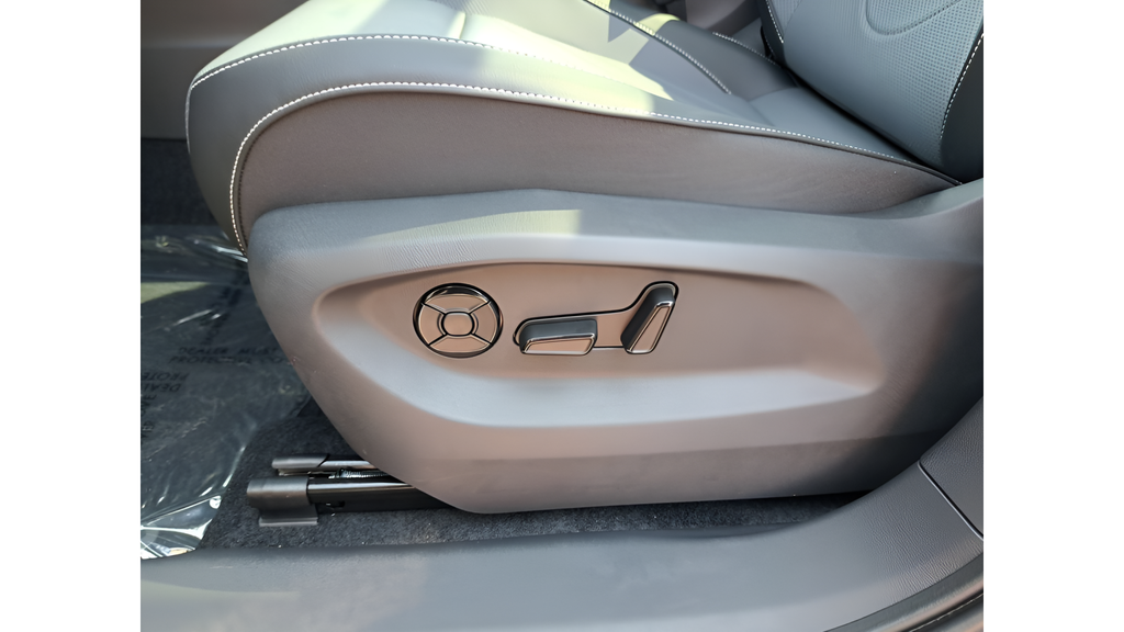 2025 Volkswagen Tiguan SE - Photo 33