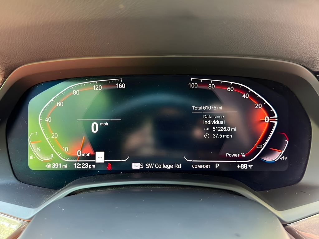 Used 2022 White BMW xDrive40i image 16