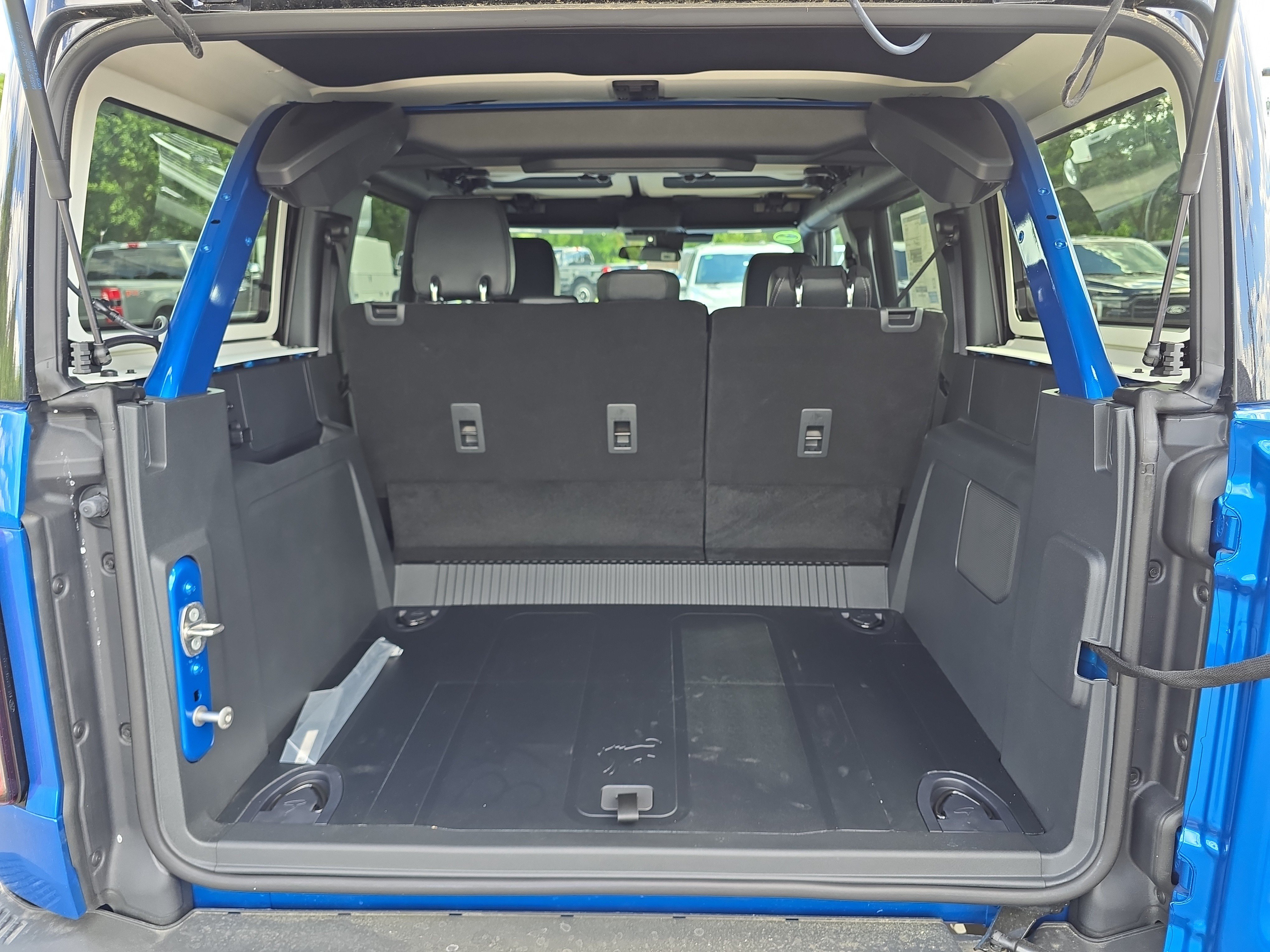 New 2026 Velocity Blue Metallic Ford Badlands® image 8