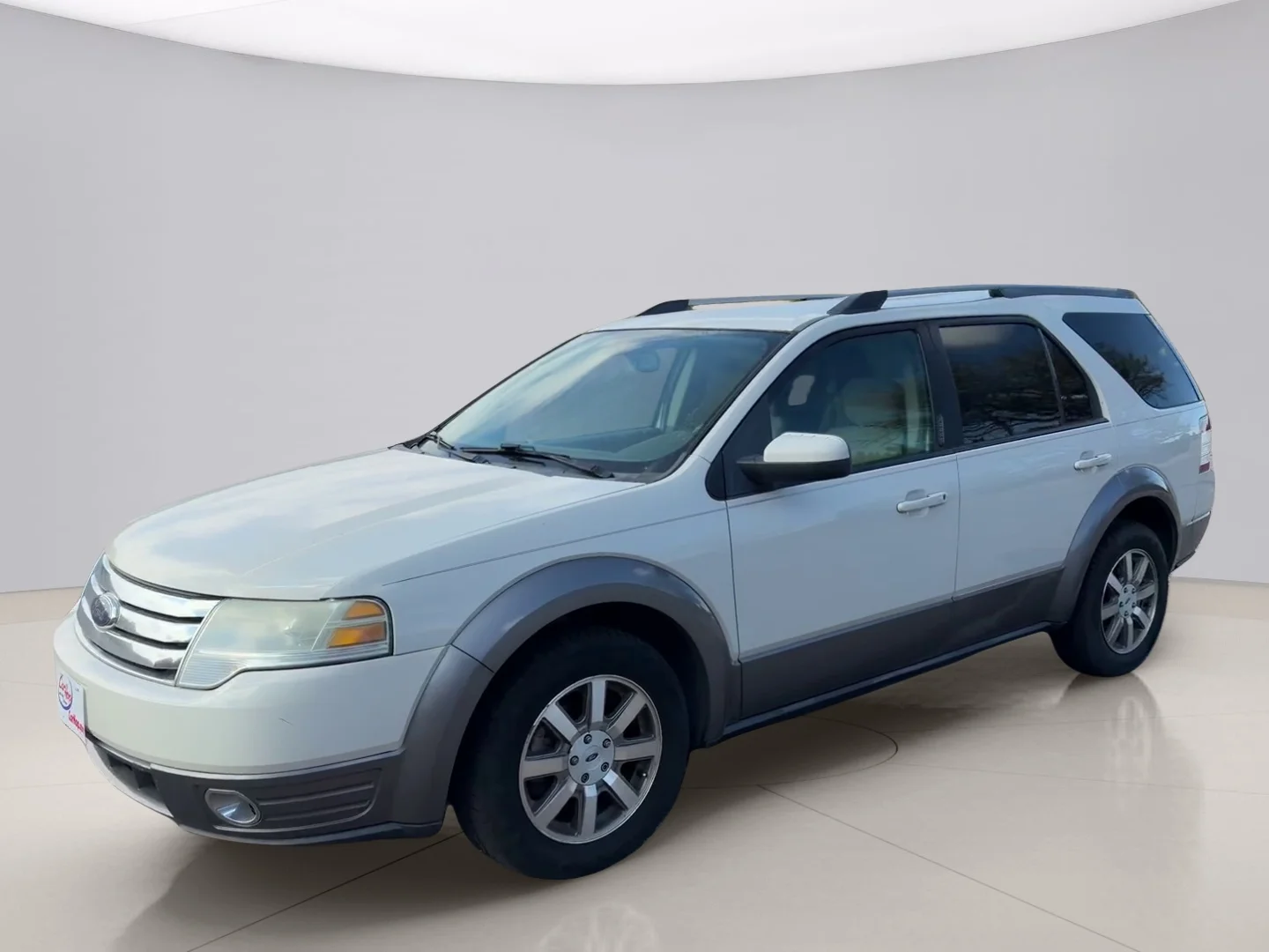 Used 2009 White Ford SEL image 1