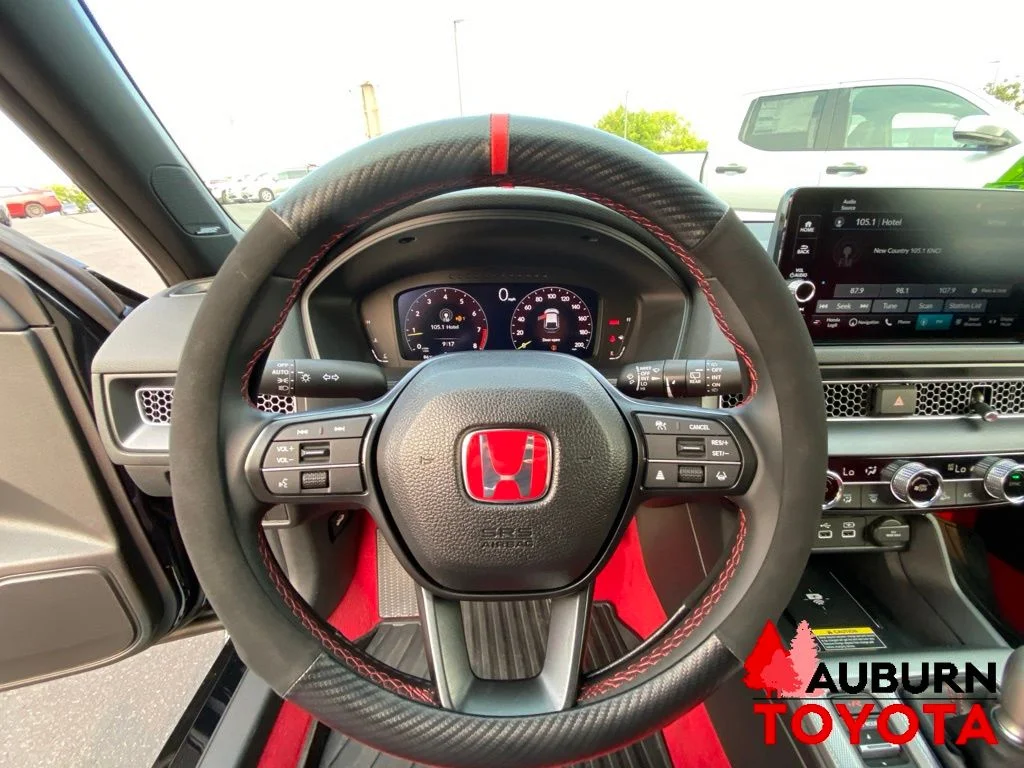 Used 2023  Honda  image 32