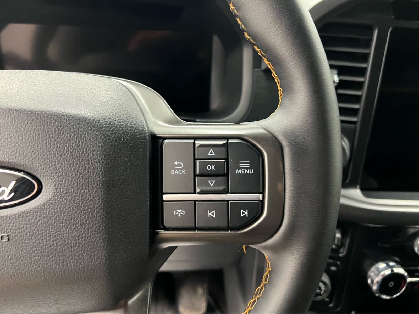 Used 2025 Oxford White Ford Tremor image 19