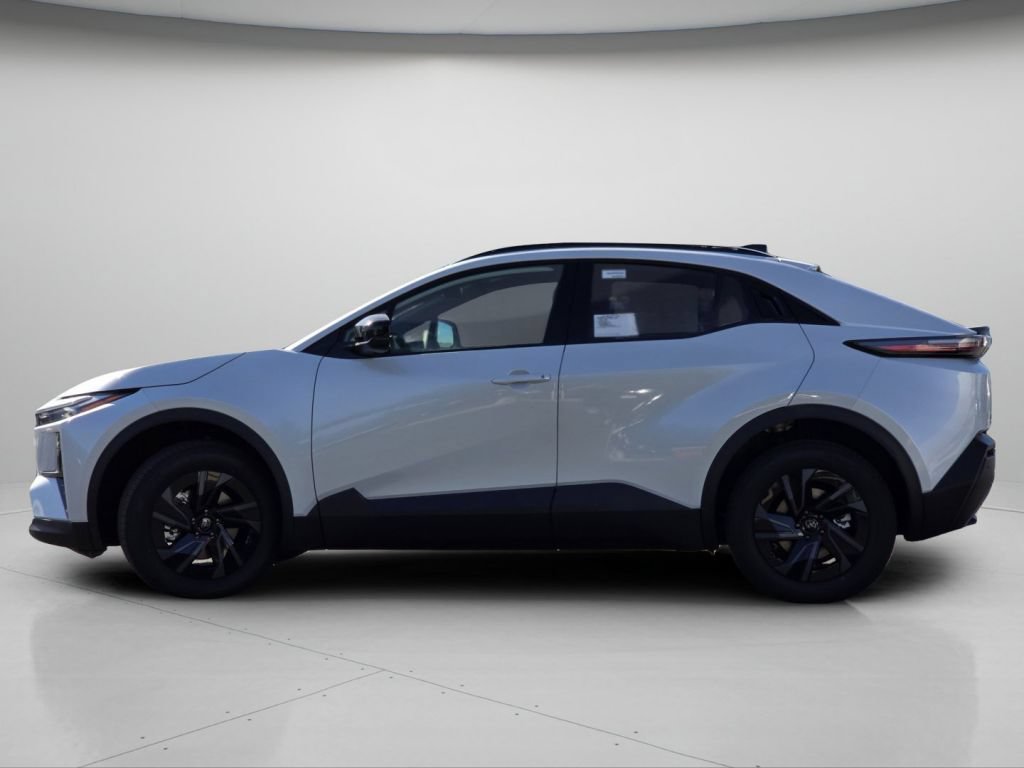 New 2026 Wind Chill Pearl Toyota SE image 18
