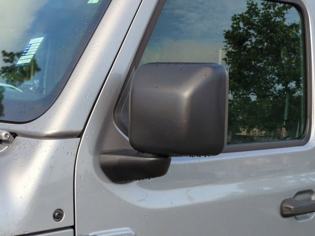 Used 2020 Silver Jeep Sport image 12