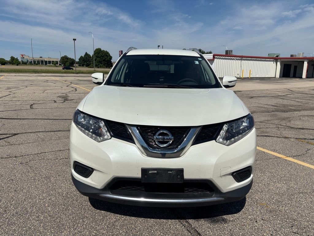 Used 2016 Nissan Rogue SV with VIN KNMAT2MV2GP686105 for sale in Rochester, Minnesota