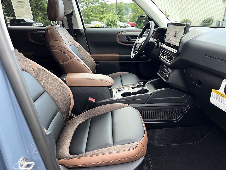 New 2026 Azure Gray Metallic Tri-Coat Ford Outer Banks® image 21
